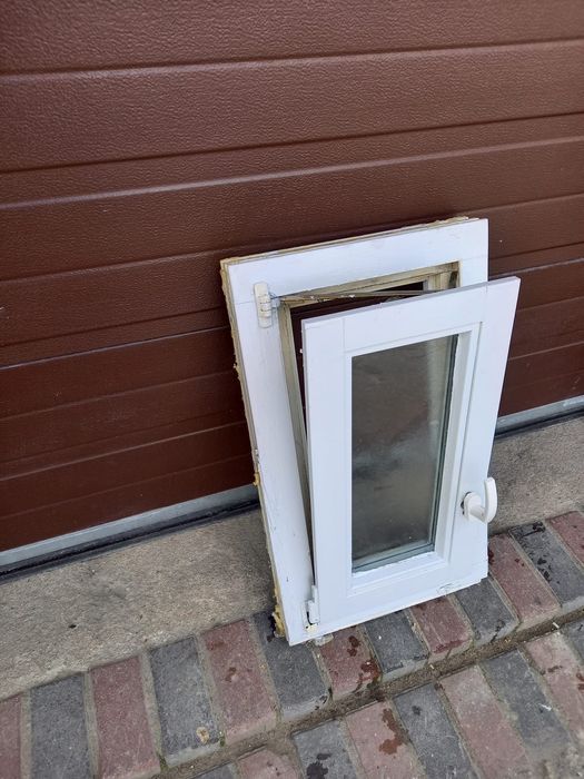 Drewniane małe okna do łazienki korytarza białe 43x73 DOWÓZ CAŁY KRAJ