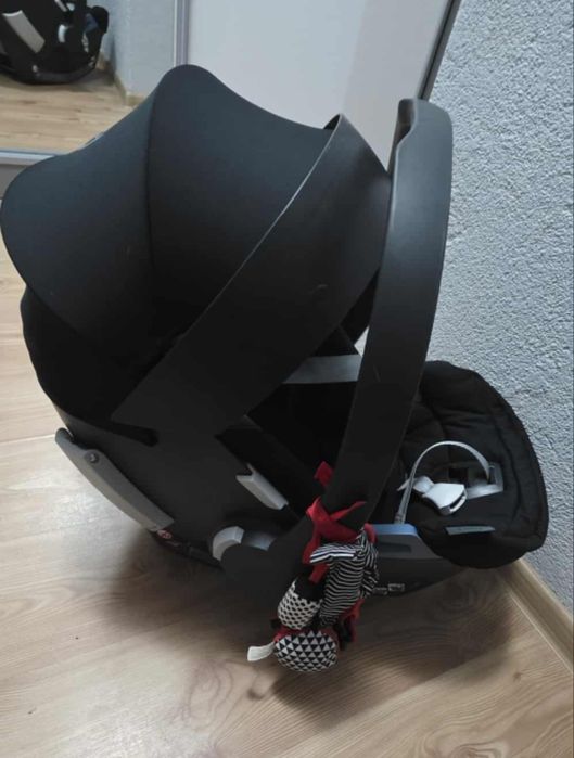 Nosidelko Cybex Aton + baza isofix