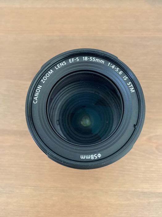Objetiva Canon EF-S 18-55mm f/4-5.6 IS STM