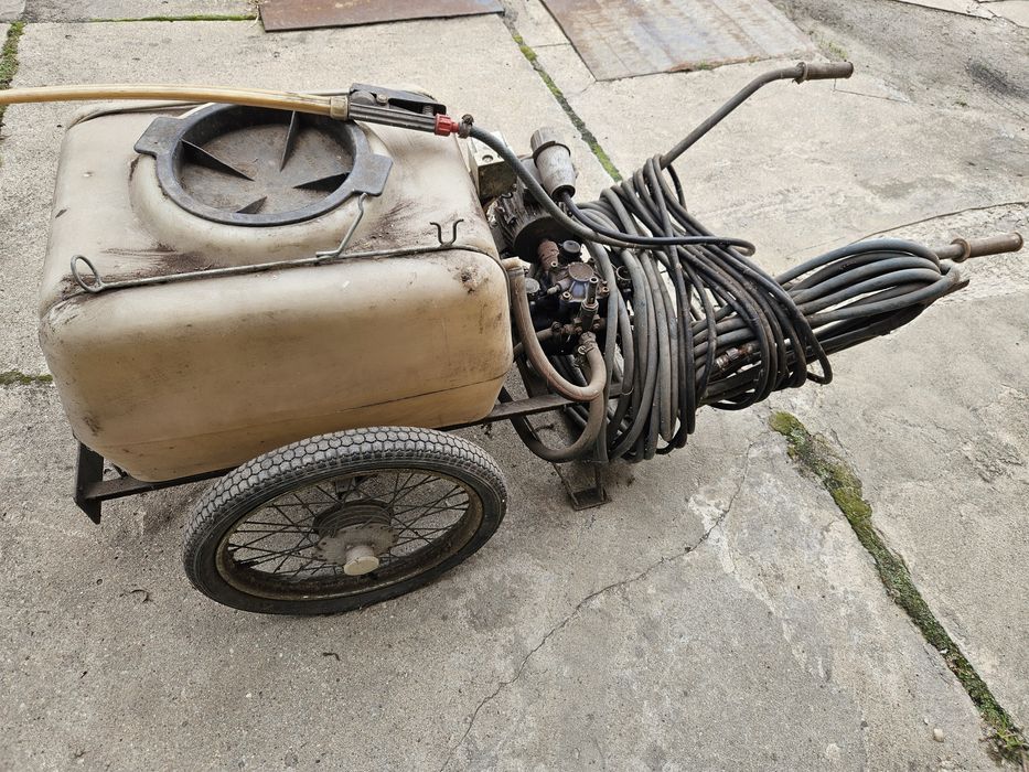 Opryskiwacz elektryczny taczkowy PILMET P054/0 100l