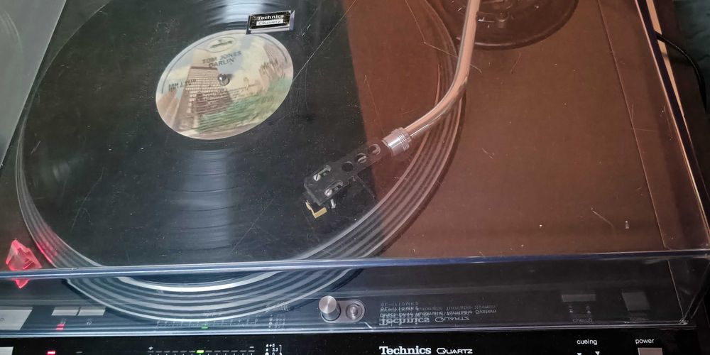 Gira discos Technics SL-1710 MK2