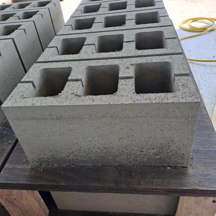 блоки будівельні