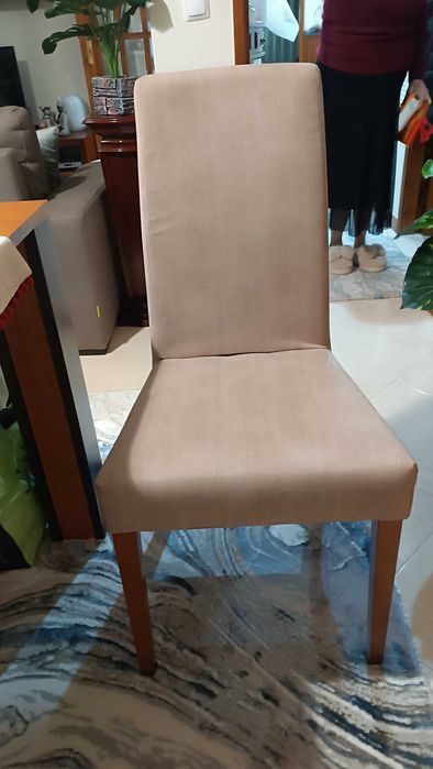 Móvel de sala ,mesa de jantar e 6 cadeiras forradas a tecido.