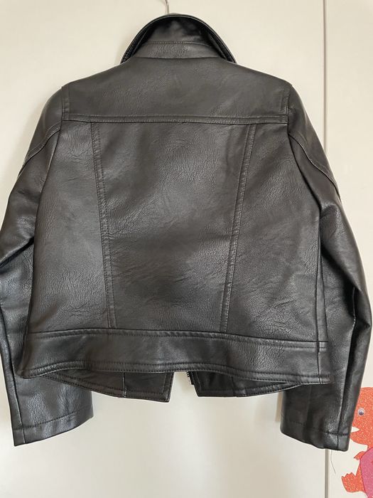 Продам куртку  Reservert 122 см