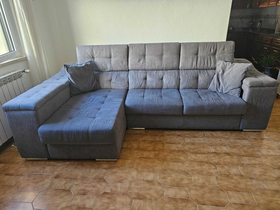 Sofá com Chaise longue