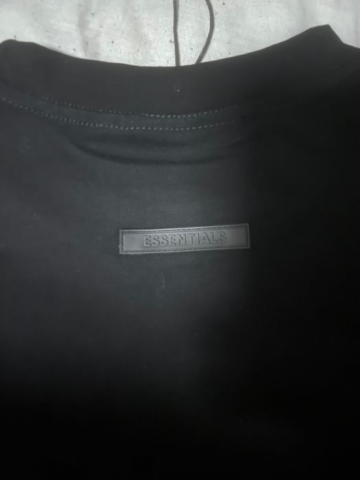 Tshirt da essentials M. Cor preta
