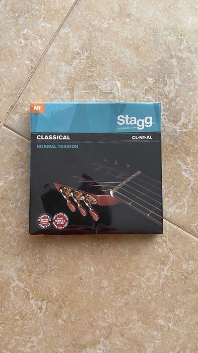 Guitarra Clássica Alhambra C3 + Cordas Novas, Saco, Suporte, Apoio de Pé