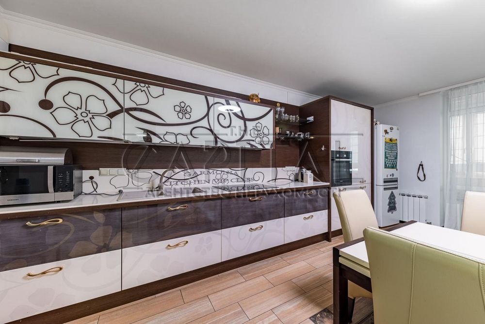 Продаж квартири, пр-т Науки, Голосіївський р-н