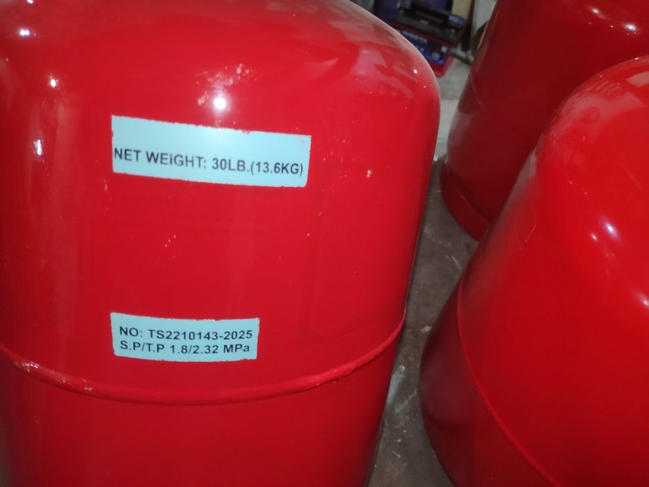 Балон під газ з лівою різьбою 12л