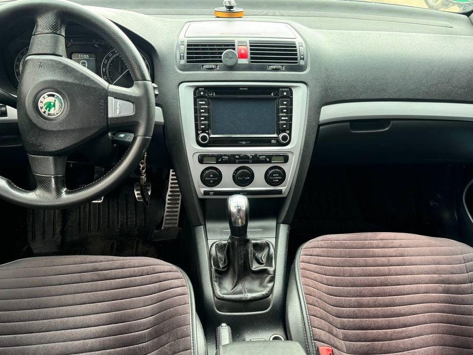 Шкода октавія RS