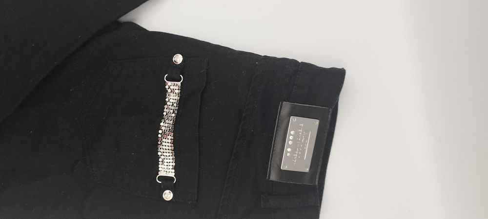 Spodnie damskie czarne Motivi