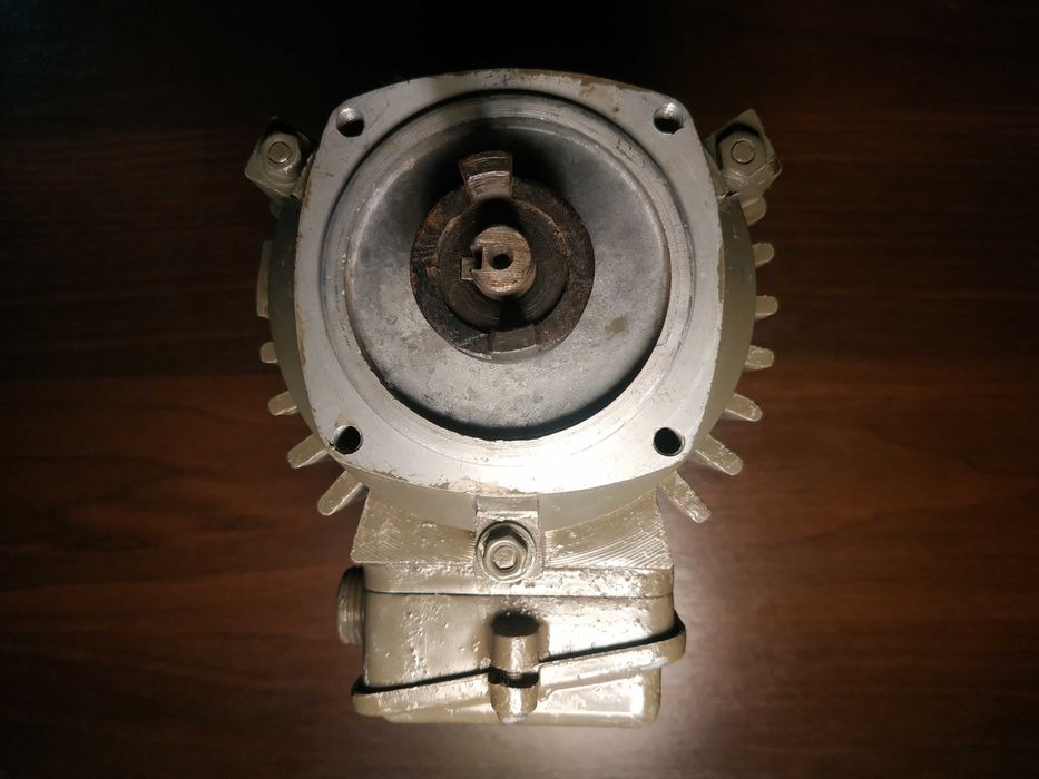 Двигатель асинхронный 4ААМ56.В4УЗ