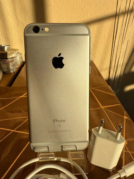 Apple iPhone 6S 32 GB Srebrny – idealny do podstawowych zadań