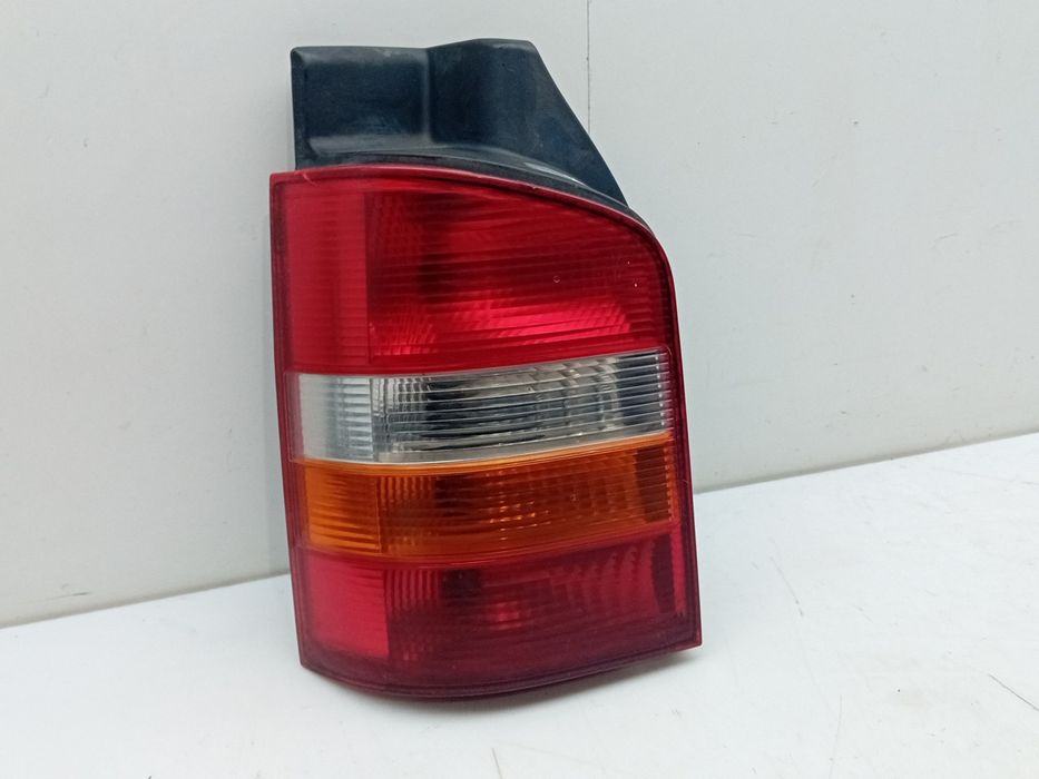 Farolim esquerdo VOLKSWAGEN Transporter V (7HA, 7HH, 7EA, 7EH)