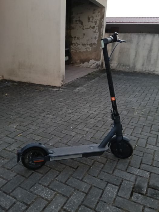 Electric Scooter Xiaomi Mi 3 (Como Nova) + Capacete Opcional