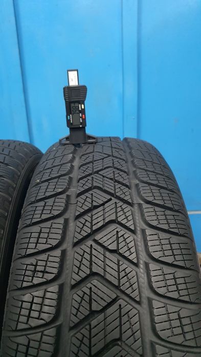 4 x 215/65 R17 Opony zimowe Pirelli ! Rok 2023