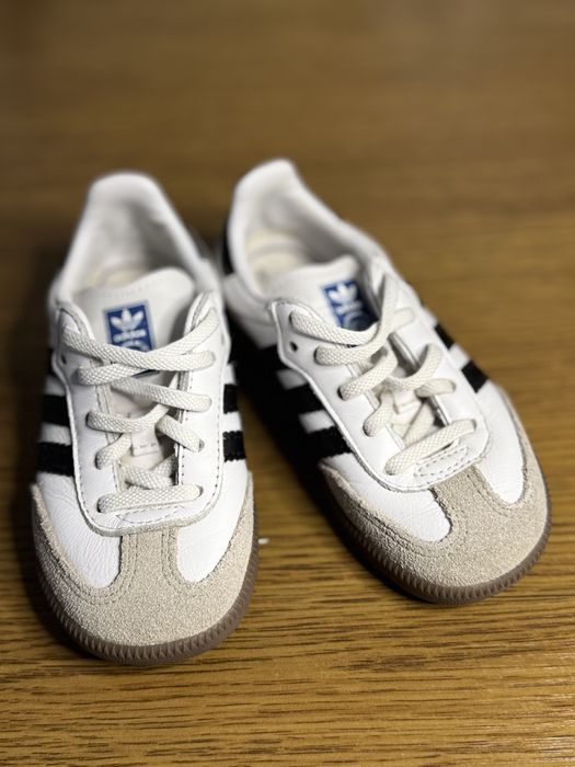 кросівки adidas 24 - Дитячий світ - OLX.ua