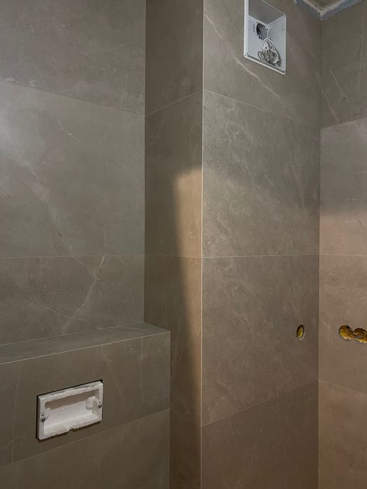 Układanie płytek wysokiej jakości, Profesjonalne układanie płytek.