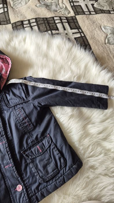 Куртка на дівчинку