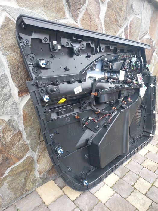 Карта двері Chevrolet equinox EV RS USA 2024-2025 права передня.