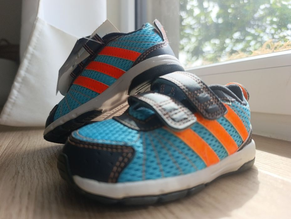 Sapatilhas adidas criança/ menino