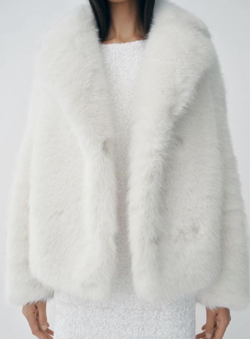 Біла шубка від Zara