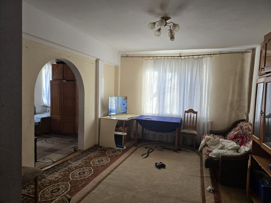 Продаж цегляного будинку.