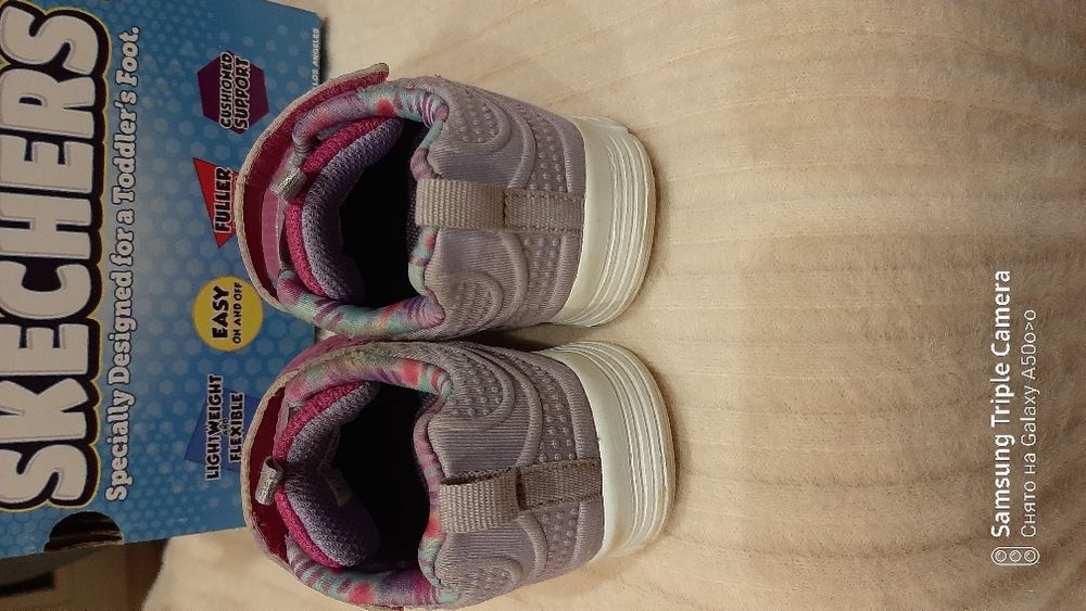 Кроссовки детские skechers