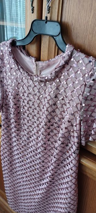 Sukienka w cekiny Dagon 38