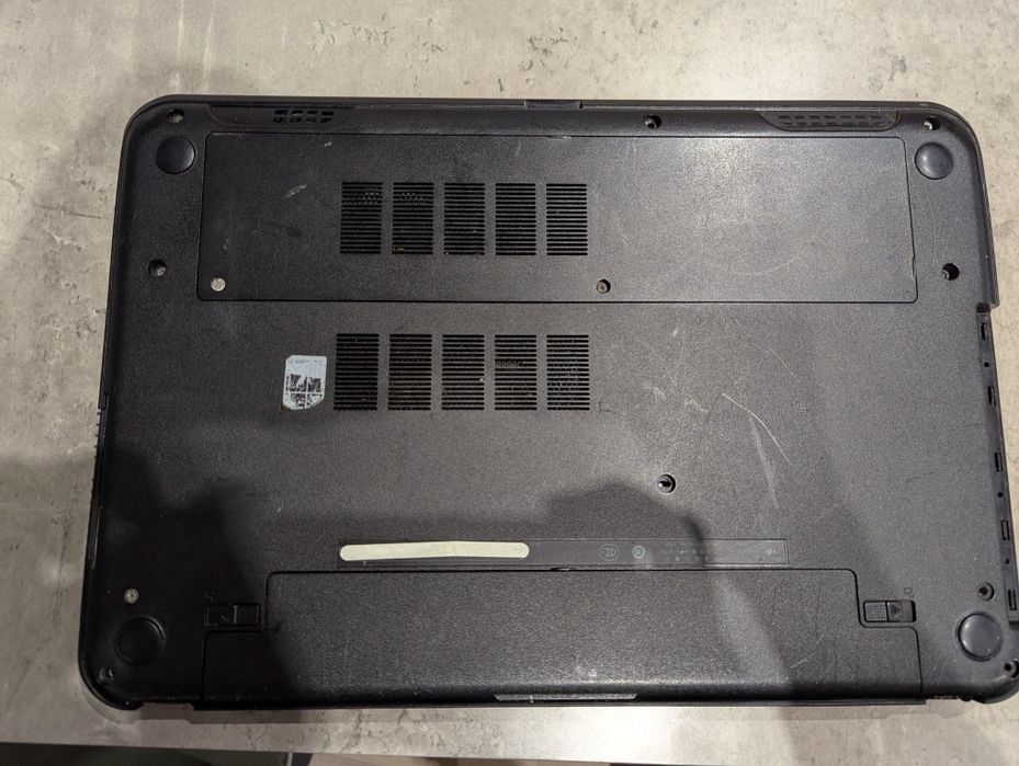 Ноутбук Dell 3520 Intel Pentium 8GB DDR3 500GB HDD