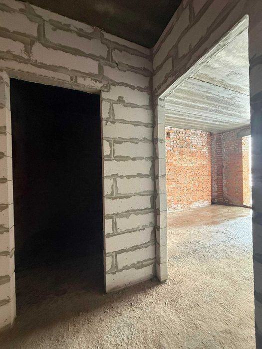 Квартира з індивідуальним газовим опаленням , будинок з укриттям