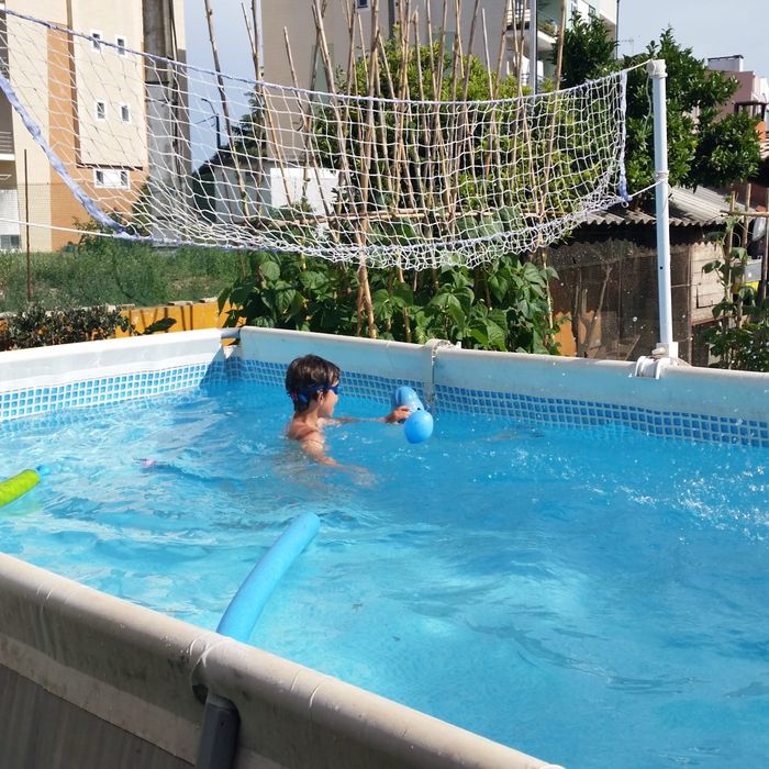 Piscina 2,74 metros x 4, 86metros 1,22 de altura com bomba e filtro de areia