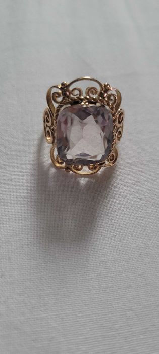 Złoty przedwojenny pierścionek  585