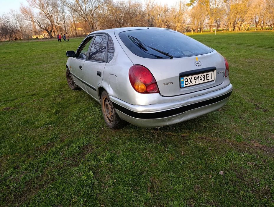 Тойота Королла 98 год 1.6 газ бензин