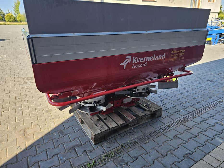 Rozsiewacz do nawozu Kwerneland Accord