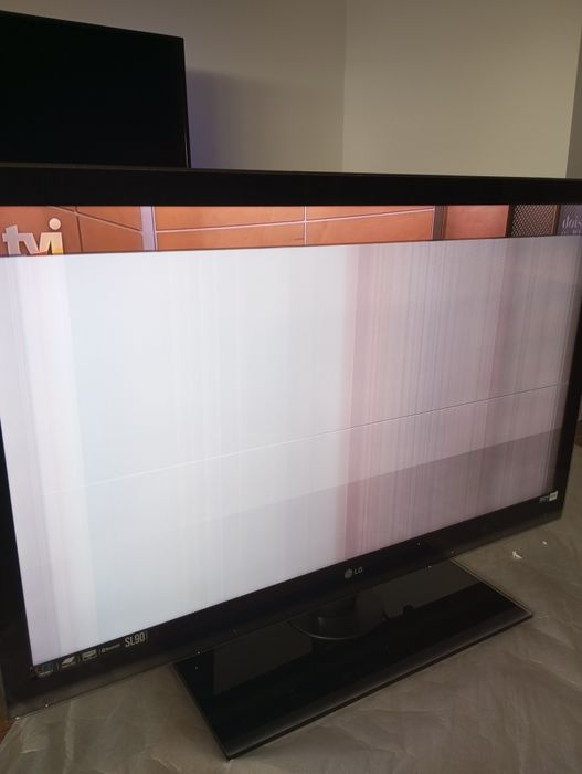 TV LG LED LCD 107 cm (Avariada)