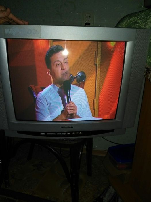 Продам телевизор