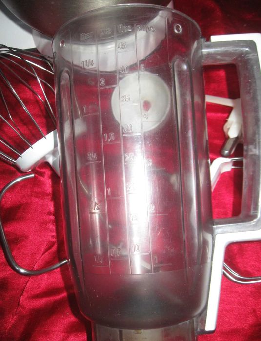 Кухонный комбайн Bosch MUM52 131/D2 – 700 Вт, запчастини, насадки