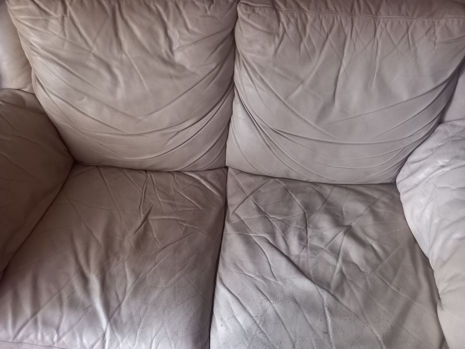2 sofas de marca Divani de 2 lugares cada