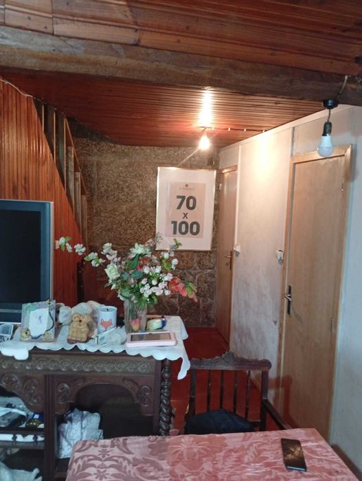 Casa T2 Renovada – Próxima do Centro da Cidade (5 minutos)