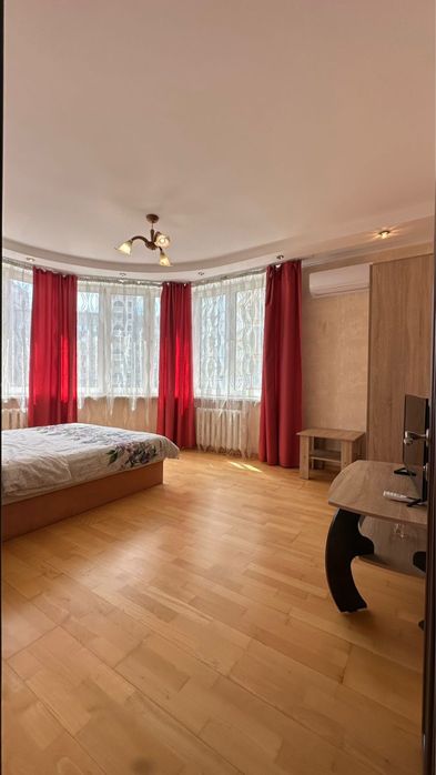 Подобово, большкая 1 ка, 4 спальных ,эт 10, Х/шосе 152 ,рядом Больница