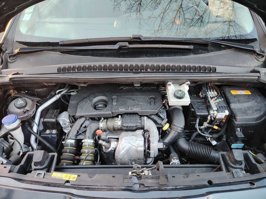 Peugeot 5008 1.6 E-HDi Allure 2013 Caixa Automática 7 lugares 220milkm