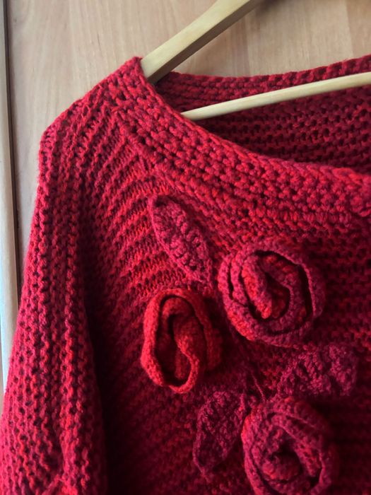 Стильний кардиган ручної роботи