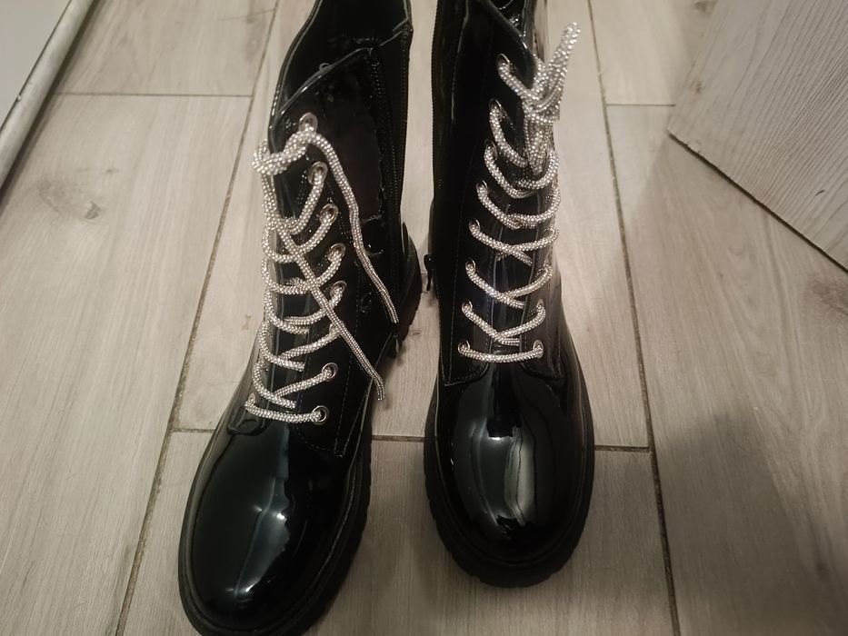 Buty damskie nowe 39