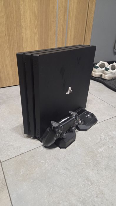 Ps4 1tb pro + dysk 1tb