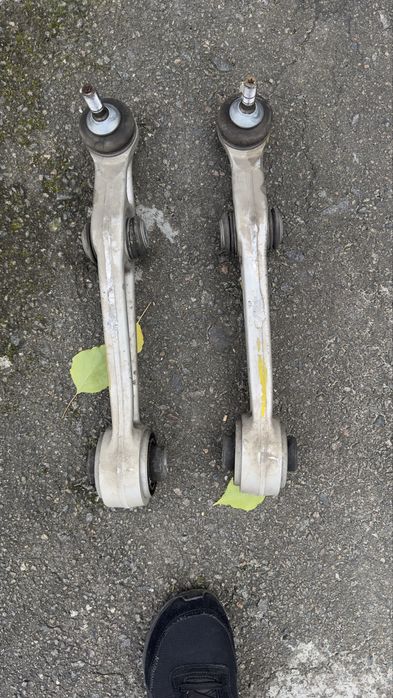 Нижні передні прямі ричаги та криві(банани) TESLA S