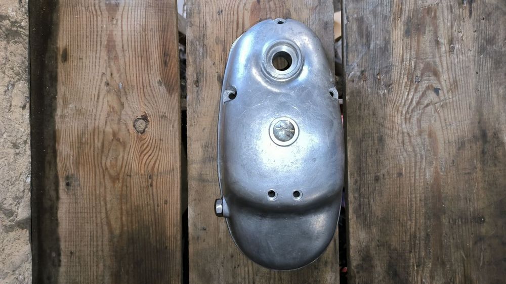 Левая крышка двигателя Восход