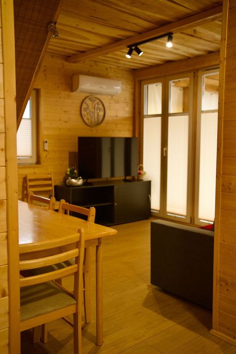 DOMKI Na Kawalerski- Panieński - WARSZAWA- Bez Ciszy Nocnej -  Jezioro