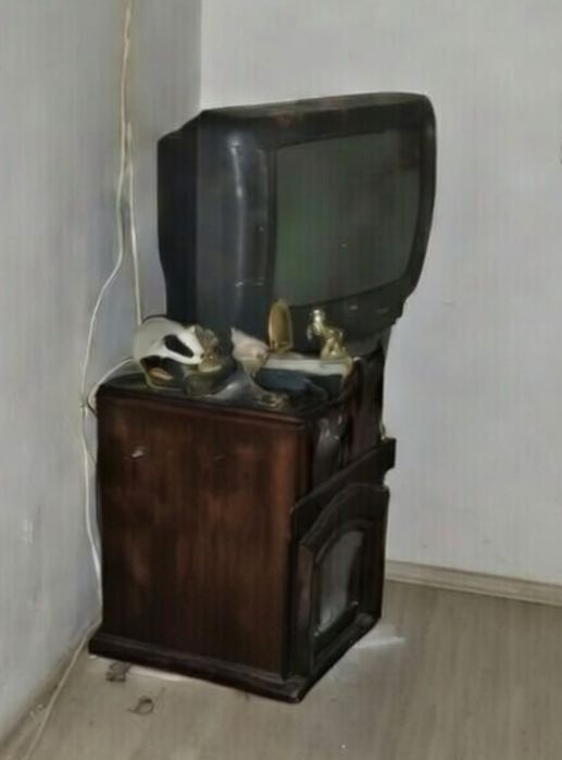 Віддамо безкоштовно меблі яки на фото