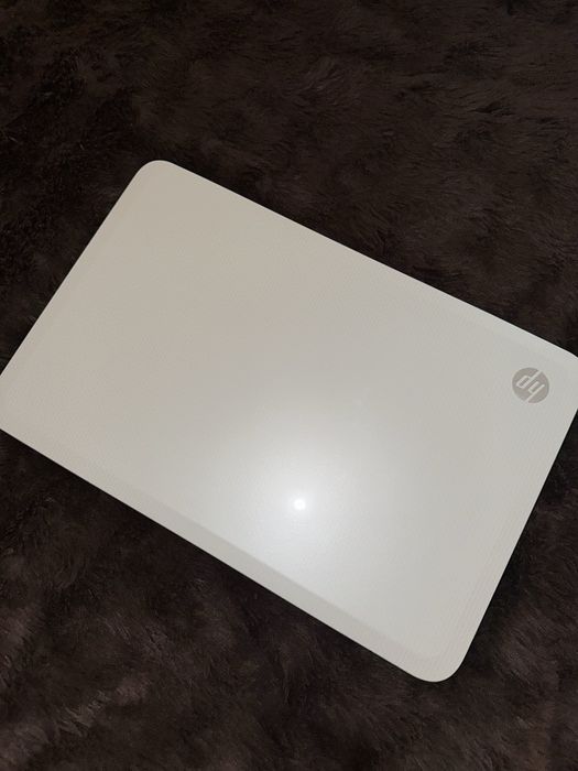 Ноутбук HP білий, гарний стан